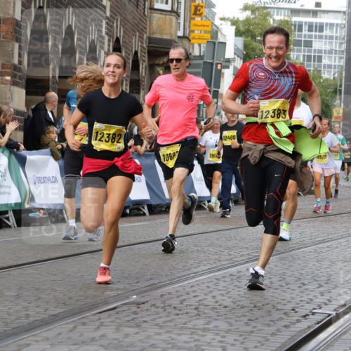 13.09.2026 - 21. swb-Marathon Bremen Strokosch-Dieckow http://msf.ph/oto/10358254 13.09.2026 10:57:24 Ziel 10157, 10166, 10408, 10578, 10700, 10772, 10969, 11000, 11079, 11236, 11292, 11328, 11484, 11667, 11946, 12032, 10177, 10300, 10394, 11106, 11245, 11365, 11480, 11498, 11734, 11965, 11966, 12037, 12111, 12222, 12372 meine-sportfotos.de