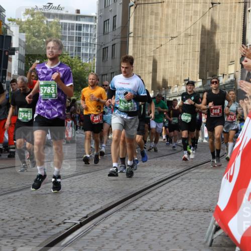 13.09.2026 - 21. swb-Marathon Bremen Strokosch-Dieckow http://msf.ph/oto/10358288 13.09.2026 13:37:44 Ziel 270, 391, 448, 869, 1180, 3323, 3333, 3627, 3804, 3823, 4628, 5388, 5612, 5738, 5791, 6904, 6947, 7074, 7571, 8439, 8553, 8674, 8748, 8753, 9441, 9701, 10062, 10106, 549, 581, 1851, 2336, 2342, 3316, 3657, 4066, 4159, 4394, 4675, 4902, 4942, 5783, 5784, 6001, 6083, 6596, 7540, 7815, 7894, 7985, 8010, 8138, 8204, 8440, 8450, 8920, 8972, 9097, 9481, 9774, 13228 meine-sportfotos.de