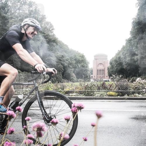 13.09.2026 - Stadtparktriathlon H.Heesch http://msf.ph/oto/10358331 13.09.2026 13:18:18 Radfahren 1329, 1397, 1417, 1443 meine-sportfotos.de