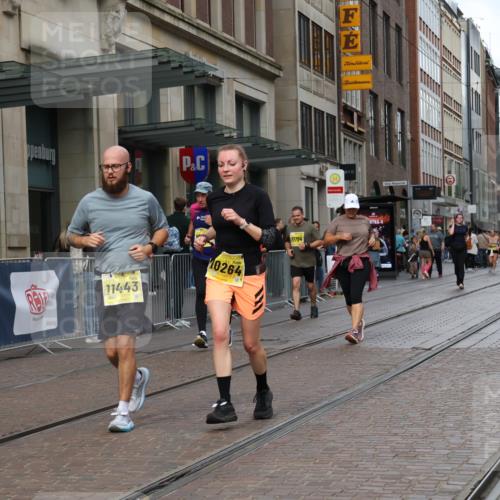 13.09.2026 - 21. swb-Marathon Bremen Strokosch-Dieckow http://msf.ph/oto/10358341 13.09.2026 11:18:33 Ziel 10005, 10202, 10264, 10344, 10524, 10568, 10997, 11443, 11629, 11794, 12090, 12422, 10176, 10191, 10192, 10194, 10459, 10513, 10535, 10600, 10651, 10895, 10899, 10997, 12177, 12178, 12371, 12561 meine-sportfotos.de