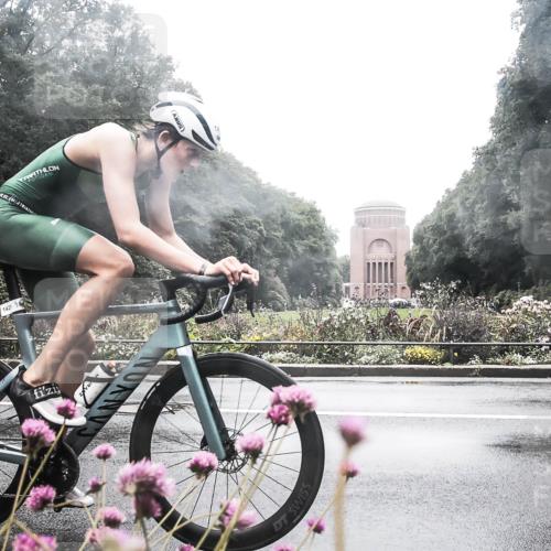 13.09.2026 - Stadtparktriathlon H.Heesch http://msf.ph/oto/10358350 13.09.2026 13:18:26 Radfahren 1325, 1367, 1431 meine-sportfotos.de