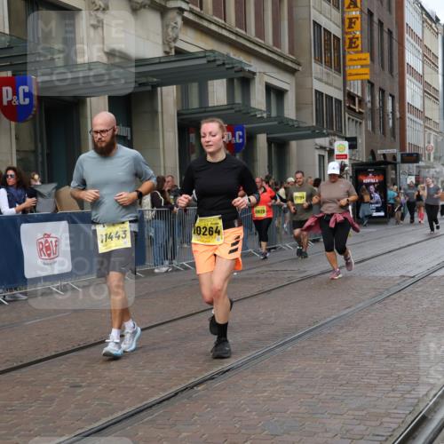 13.09.2026 - 21. swb-Marathon Bremen Strokosch-Dieckow http://msf.ph/oto/10358356 13.09.2026 11:18:34 Ziel 10005, 10202, 10264, 10344, 10524, 10568, 11443, 11629, 11794, 12090, 12422, 10176, 10191, 10192, 10194, 10535, 10600, 10651, 10895, 10899, 10997, 12177, 12178, 12371, 12561 meine-sportfotos.de