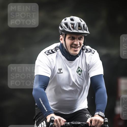 13.09.2026 - Stadtparktriathlon H.Heesch http://msf.ph/oto/10358370 13.09.2026 09:54:28 Radfahren 223, 298, 302, 309, 317 meine-sportfotos.de