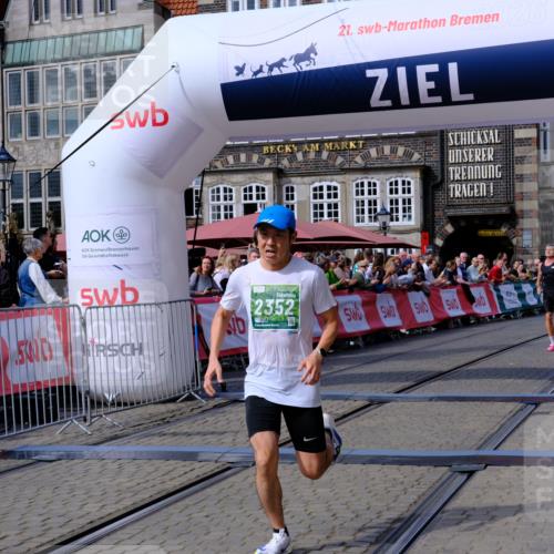 13.09.2026 - 21. swb-Marathon Bremen Tim E. http://msf.ph/oto/10358385 13.09.2026 12:53:53 Ziel 1089, 1168, 1606, 2352, 3080, 3606 meine-sportfotos.de