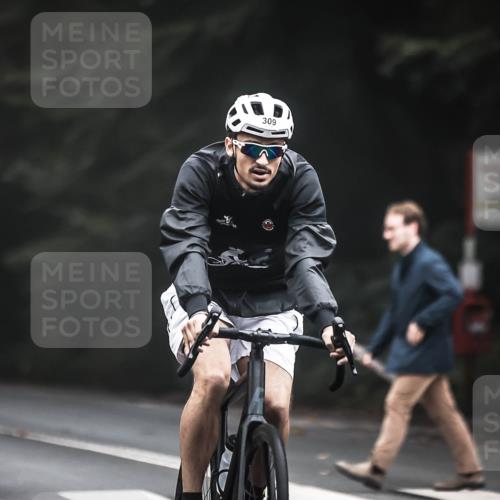 13.09.2026 - Stadtparktriathlon H.Heesch http://msf.ph/oto/10358386 13.09.2026 09:54:30 Radfahren 223, 298, 309 meine-sportfotos.de