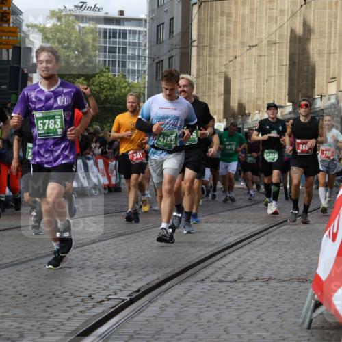 13.09.2026 - 21. swb-Marathon Bremen Strokosch-Dieckow http://msf.ph/oto/10358387 13.09.2026 13:37:44 Ziel 270, 391, 448, 869, 1180, 3323, 3333, 3627, 3804, 3823, 4628, 5388, 5612, 5738, 5791, 6904, 6947, 7074, 7571, 8439, 8553, 8674, 8748, 8753, 9441, 9701, 10062, 10106, 549, 581, 1851, 2336, 2342, 3316, 3657, 4066, 4159, 4394, 4675, 4902, 4942, 5783, 5784, 6001, 6083, 6596, 7540, 7815, 7894, 7985, 8010, 8138, 8204, 8440, 8450, 8920, 8972, 9097, 9481, 9774, 13228 meine-sportfotos.de