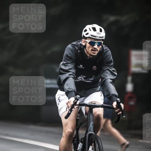 13.09.2026 - Stadtparktriathlon H.Heesch http://msf.ph/oto/10358389 13.09.2026 09:54:30 Radfahren 223, 298, 309 meine-sportfotos.de