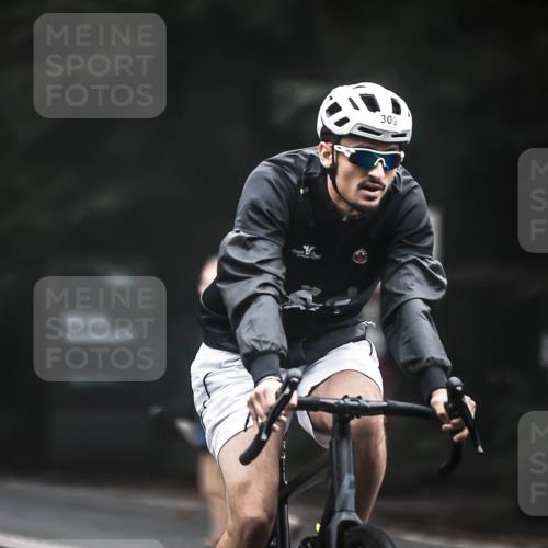 13.09.2026 - Stadtparktriathlon H.Heesch http://msf.ph/oto/10358391 13.09.2026 09:54:30 Radfahren 223, 298, 309 meine-sportfotos.de