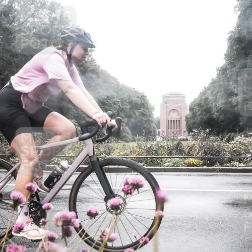 13.09.2026 - Stadtparktriathlon H.Heesch http://msf.ph/oto/10358392 13.09.2026 13:18:51 Radfahren 1363, 1392, 1411, 1463, 1468 meine-sportfotos.de