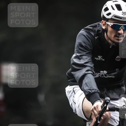 13.09.2026 - Stadtparktriathlon H.Heesch http://msf.ph/oto/10358400 13.09.2026 09:54:30 Radfahren 223, 298, 309 meine-sportfotos.de