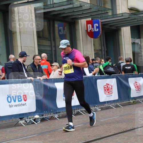 13.09.2026 - 21. swb-Marathon Bremen Strokosch-Dieckow http://msf.ph/oto/10358425 13.09.2026 11:18:36 Ziel 10005, 10202, 10264, 10344, 10524, 10568, 11443, 11629, 11794, 12090, 12422, 10176, 10194, 10535, 10600, 10651, 10895, 10899, 10997, 12371, 12561 meine-sportfotos.de