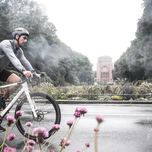 13.09.2026 - Stadtparktriathlon H.Heesch http://msf.ph/oto/10358429 13.09.2026 13:19:07 Radfahren 1212, 1326, 1338 meine-sportfotos.de