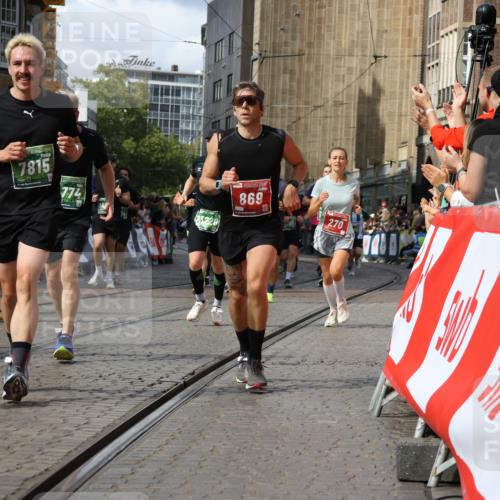 13.09.2026 - 21. swb-Marathon Bremen Strokosch-Dieckow http://msf.ph/oto/10358460 13.09.2026 13:37:48 Ziel 270, 391, 448, 869, 3323, 3627, 3804, 3823, 4155, 4300, 4433, 4628, 5388, 5612, 5738, 5791, 6804, 6911, 7003, 7074, 7571, 8380, 8439, 8553, 8674, 8748, 8753, 9441, 10062, 10106, 549, 1851, 2336, 2342, 2699, 3207, 3316, 3657, 3707, 4066, 4394, 4675, 4902, 4942, 6001, 6083, 7594, 7815, 7894, 8138, 8173, 8204, 8264, 8440, 8450, 8920, 8972, 9097, 9481, 9774, 13228 meine-sportfotos.de