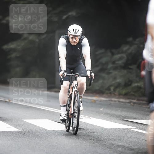 13.09.2026 - Stadtparktriathlon H.Heesch http://msf.ph/oto/10358461 13.09.2026 09:54:47 Radfahren 249, 253, 276, 316, 334, 335 meine-sportfotos.de