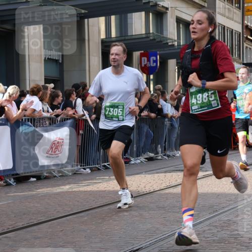 13.09.2026 - 21. swb-Marathon Bremen Strokosch-Dieckow http://msf.ph/oto/10358474 13.09.2026 13:35:02 Ziel 536, 1150, 2003, 2041, 2090, 2318, 2356, 2366, 2492, 2625, 2866, 3055, 3063, 3311, 3621, 3916, 4062, 4635, 4985, 5016, 6315, 6320, 6418, 6750, 6837, 7285, 7305, 7377, 7657, 7703, 7998, 8300, 8328, 8401, 8530, 8773, 8915, 9017, 9216, 9526, 9527, 9845, 9887, 489, 1210, 1967, 2413, 2430, 2525, 2561, 2755, 3181, 3217, 3353, 3380, 3765, 3768, 3842, 4487, 5125, 5415, 5647, 5684, 6085, 6391, 6403, 6627, 6655, 6756, 7123, 7405, 7750, 8515 meine-sportfotos.de