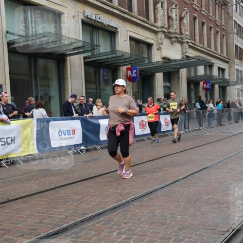 13.09.2026 - 21. swb-Marathon Bremen Strokosch-Dieckow http://msf.ph/oto/10358491 13.09.2026 11:18:38 Ziel 10005, 10202, 10264, 10344, 10524, 10568, 11443, 11629, 11794, 12090, 12422, 10176, 10194, 10535, 10600, 10651, 10895, 10899, 10997, 12371, 12422, 12561 meine-sportfotos.de