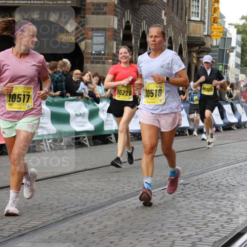 13.09.2026 - 21. swb-Marathon Bremen Strokosch-Dieckow http://msf.ph/oto/10358529 13.09.2026 10:57:33 Ziel 10166, 10517, 10518, 10578, 10687, 10700, 10772, 10969, 11236, 11292, 11484, 11609, 11667, 12263, 12382, 12383, 12400, 12411, 10460, 11153, 11245, 11532, 11568, 12222, 12228, 12264, 12555 meine-sportfotos.de