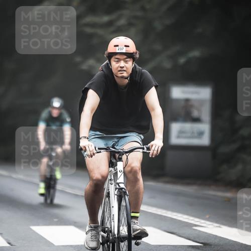 13.09.2026 - Stadtparktriathlon H.Heesch http://msf.ph/oto/10358530 13.09.2026 09:54:54 Radfahren 237, 245, 253, 276, 294, 316, 335 meine-sportfotos.de