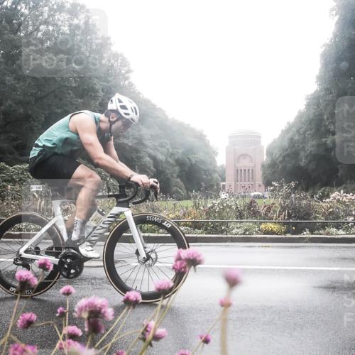 13.09.2026 - Stadtparktriathlon H.Heesch http://msf.ph/oto/10358534 13.09.2026 13:20:35 Radfahren 1293, 1322, 1323, 1333, 1401, 1430, 1467 meine-sportfotos.de