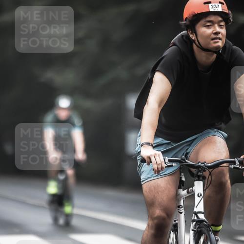13.09.2026 - Stadtparktriathlon H.Heesch http://msf.ph/oto/10358552 13.09.2026 09:54:55 Radfahren 237, 245, 253, 276, 294, 316, 335 meine-sportfotos.de