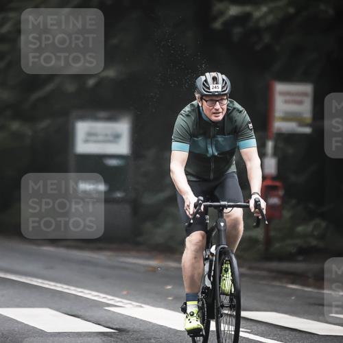 13.09.2026 - Stadtparktriathlon H.Heesch http://msf.ph/oto/10358558 13.09.2026 09:54:56 Radfahren 237, 245, 253, 294, 316, 335 meine-sportfotos.de