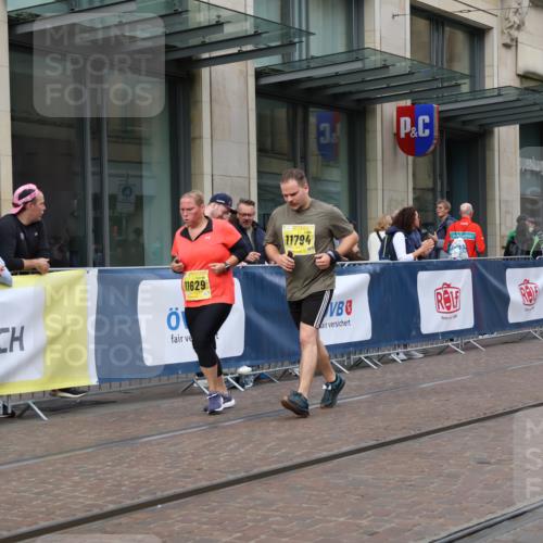 13.09.2026 - 21. swb-Marathon Bremen Strokosch-Dieckow http://msf.ph/oto/10358560 13.09.2026 11:18:40 Ziel 10005, 10202, 10264, 10344, 10524, 10568, 11443, 11629, 11794, 12090, 10176, 10194, 10535, 10600, 10651, 10895, 10899, 10997, 12371, 12422, 12561 meine-sportfotos.de