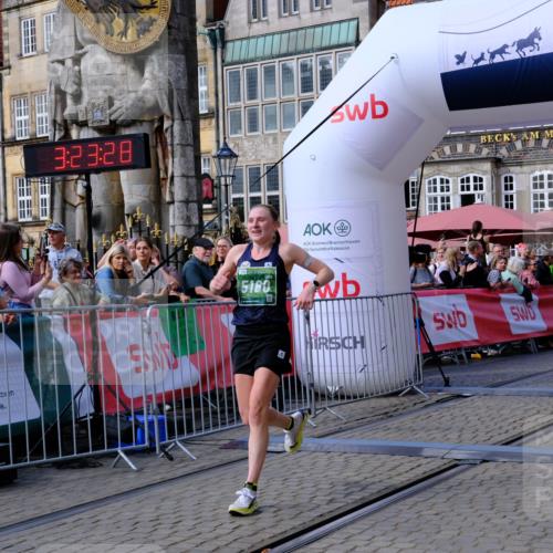 13.09.2026 - 21. swb-Marathon Bremen Tim E. http://msf.ph/oto/10358572 13.09.2026 12:54:17 Ziel 5160, 6112, 9617, 13212 meine-sportfotos.de