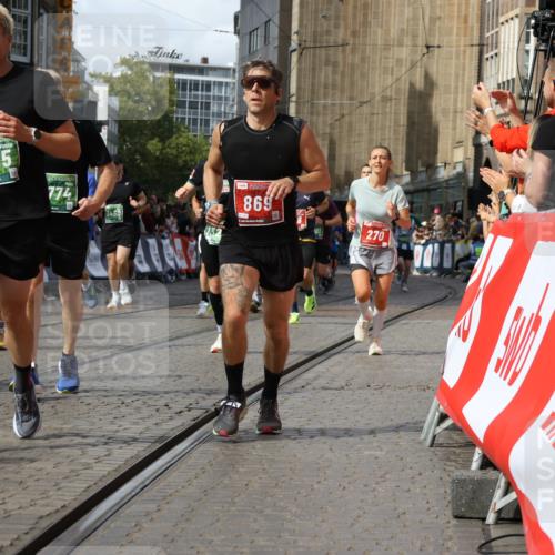 13.09.2026 - 21. swb-Marathon Bremen Strokosch-Dieckow http://msf.ph/oto/10358575 13.09.2026 13:37:48 Ziel 270, 391, 448, 869, 3323, 3627, 3804, 3823, 4155, 4300, 4433, 4628, 5388, 5612, 5738, 5791, 6804, 6911, 7003, 7074, 7571, 8380, 8439, 8553, 8674, 8748, 8753, 9441, 10062, 10106, 549, 1851, 2336, 2342, 2699, 3207, 3316, 3657, 3707, 4066, 4394, 4675, 4902, 4942, 6001, 6083, 7594, 7815, 7894, 8138, 8173, 8204, 8264, 8440, 8450, 8920, 8972, 9097, 9481, 9774, 13228 meine-sportfotos.de