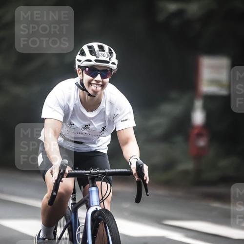 13.09.2026 - Stadtparktriathlon H.Heesch http://msf.ph/oto/10358589 13.09.2026 09:55:06 Radfahren 250, 268, 278, 303 meine-sportfotos.de