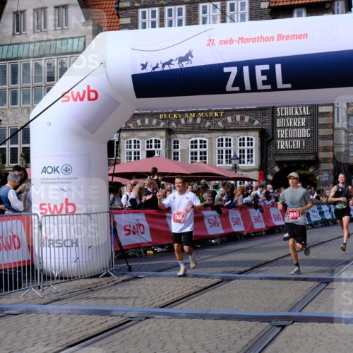 13.09.2026 - 21. swb-Marathon Bremen Tim E. http://msf.ph/oto/10358614 13.09.2026 12:54:24 Ziel 1256, 1629, 6112, 9399, 9617 meine-sportfotos.de