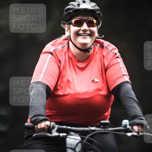13.09.2026 - Stadtparktriathlon H.Heesch http://msf.ph/oto/10358621 13.09.2026 09:55:11 Radfahren 218, 250, 254, 268, 278, 303 meine-sportfotos.de