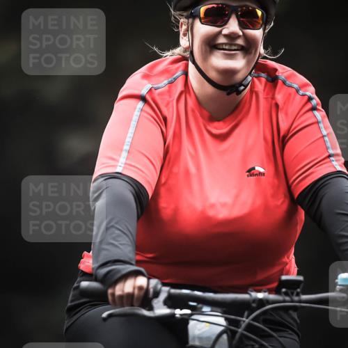 13.09.2026 - Stadtparktriathlon H.Heesch http://msf.ph/oto/10358623 13.09.2026 09:55:11 Radfahren 218, 250, 254, 268, 278, 303 meine-sportfotos.de