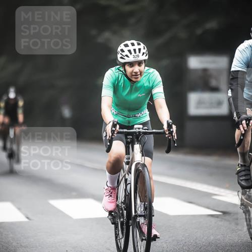 13.09.2026 - Stadtparktriathlon H.Heesch http://msf.ph/oto/10358670 13.09.2026 09:55:18 Radfahren 210, 218, 250, 254, 268, 281, 320, 327, 338 meine-sportfotos.de