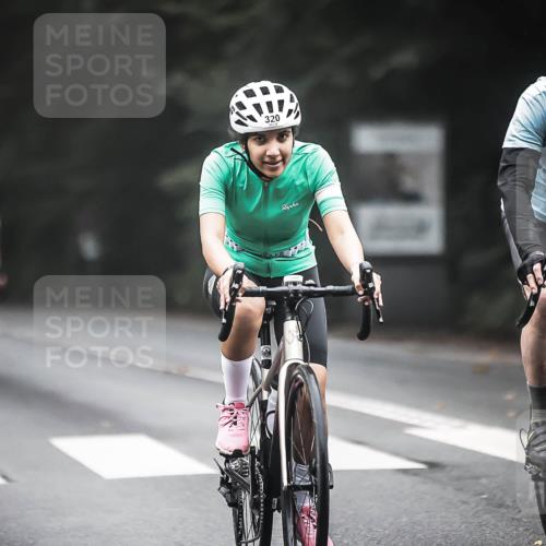 13.09.2026 - Stadtparktriathlon H.Heesch http://msf.ph/oto/10358677 13.09.2026 09:55:18 Radfahren 210, 218, 250, 254, 268, 281, 320, 327, 338 meine-sportfotos.de