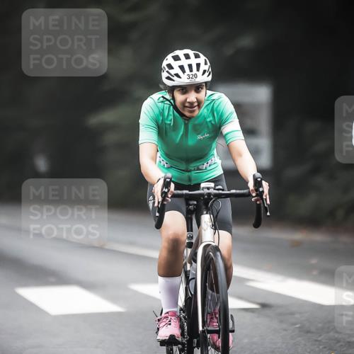 13.09.2026 - Stadtparktriathlon H.Heesch http://msf.ph/oto/10358681 13.09.2026 09:55:18 Radfahren 210, 218, 250, 254, 268, 281, 320, 327, 338 meine-sportfotos.de