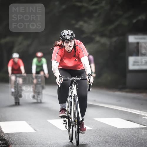 13.09.2026 - Stadtparktriathlon H.Heesch http://msf.ph/oto/10358719 13.09.2026 09:55:22 Radfahren 210, 281, 283, 297, 320, 327, 338 meine-sportfotos.de