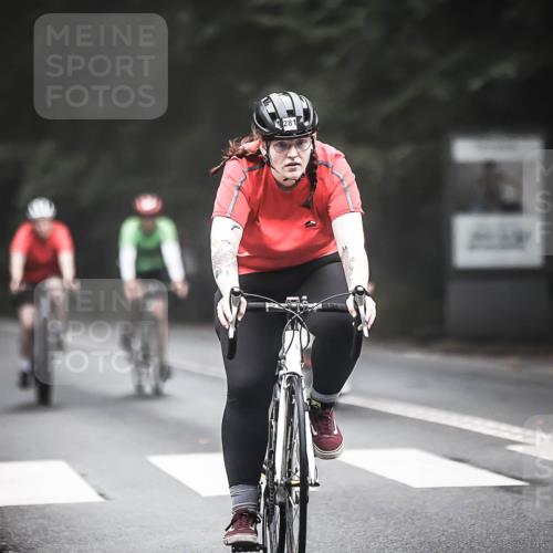 13.09.2026 - Stadtparktriathlon H.Heesch http://msf.ph/oto/10358724 13.09.2026 09:55:23 Radfahren 210, 281, 283, 297, 320, 327, 338 meine-sportfotos.de