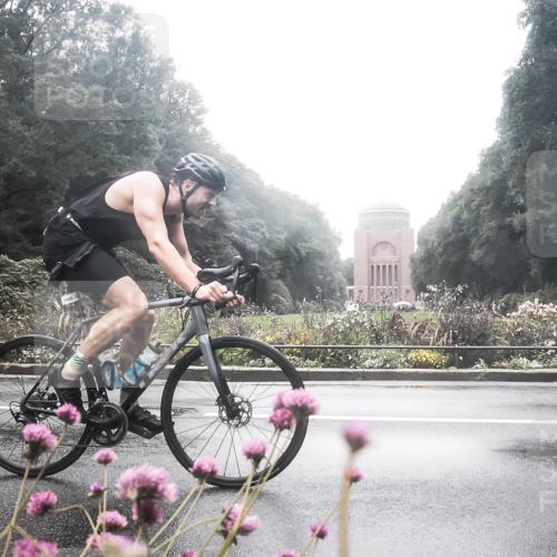 13.09.2026 - Stadtparktriathlon H.Heesch http://msf.ph/oto/10358726 13.09.2026 13:21:49 Radfahren 1385, 1406 meine-sportfotos.de
