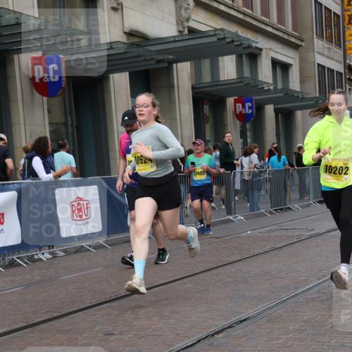 13.09.2026 - 21. swb-Marathon Bremen Strokosch-Dieckow http://msf.ph/oto/10358740 13.09.2026 11:18:58 Ziel 10004, 10629, 10933, 11050, 11760, 12224, 12462, 10005, 10202, 10264, 10344, 10524, 10568, 10997, 11443, 11629, 11794, 12090, 12422 meine-sportfotos.de
