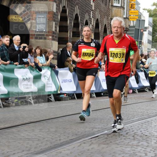 13.09.2026 - 21. swb-Marathon Bremen Strokosch-Dieckow http://msf.ph/oto/10358761 13.09.2026 10:57:37 Ziel 10166, 10226, 10300, 10394, 10517, 10518, 10578, 10687, 10700, 10969, 11236, 11292, 11484, 11498, 11609, 11667, 12037, 12263, 12382, 12383, 12400, 12411, 10078, 10460, 10565, 10707, 10728, 11153, 11532, 11568, 11824, 11856, 12222, 12228, 12231, 12264, 12427, 12555 meine-sportfotos.de