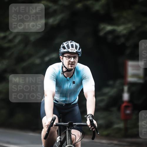 13.09.2026 - Stadtparktriathlon H.Heesch http://msf.ph/oto/10358768 13.09.2026 11:12:21 Radfahren 519, 643 meine-sportfotos.de
