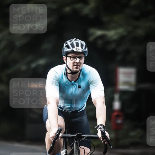 13.09.2026 - Stadtparktriathlon H.Heesch http://msf.ph/oto/10358771 13.09.2026 11:12:21 Radfahren 519, 643 meine-sportfotos.de