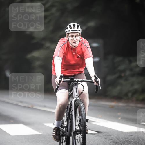 13.09.2026 - Stadtparktriathlon H.Heesch http://msf.ph/oto/10358775 13.09.2026 09:55:26 Radfahren 211, 281, 283, 297, 327, 330, 338 meine-sportfotos.de