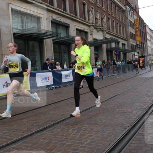 13.09.2026 - 21. swb-Marathon Bremen Strokosch-Dieckow http://msf.ph/oto/10358788 13.09.2026 11:18:59 Ziel 10004, 10629, 10933, 11050, 11760, 12224, 12462, 10005, 10202, 10264, 10344, 10524, 10568, 11443, 11629, 11794, 12090, 12422 meine-sportfotos.de