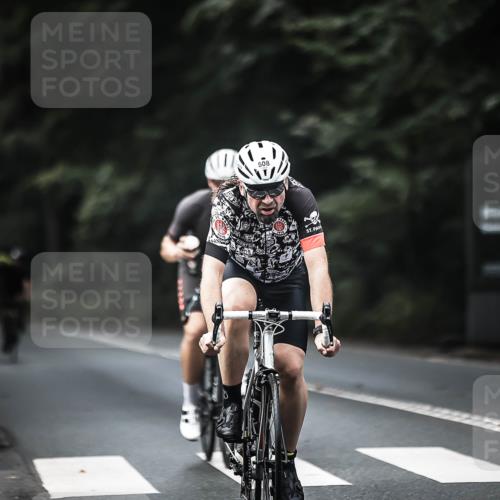 13.09.2026 - Stadtparktriathlon H.Heesch http://msf.ph/oto/10358791 13.09.2026 11:12:28 Radfahren 508, 595, 619 meine-sportfotos.de