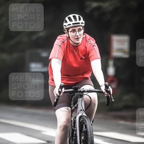 13.09.2026 - Stadtparktriathlon H.Heesch http://msf.ph/oto/10358795 13.09.2026 09:55:27 Radfahren 211, 281, 283, 297, 327, 330 meine-sportfotos.de