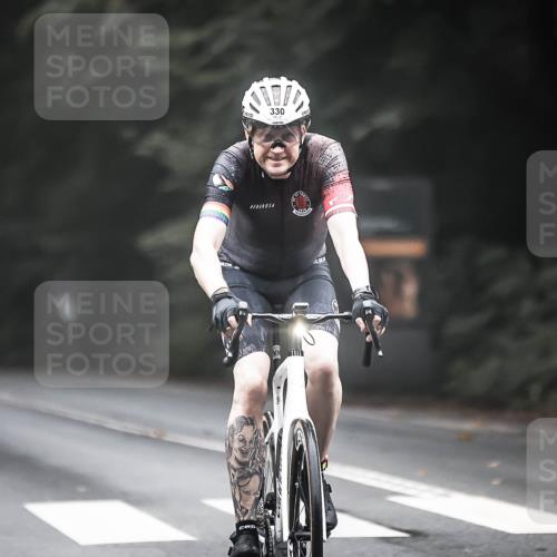 13.09.2026 - Stadtparktriathlon H.Heesch http://msf.ph/oto/10358798 13.09.2026 09:55:31 Radfahren 211, 283, 297, 330 meine-sportfotos.de