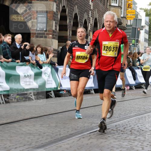 13.09.2026 - 21. swb-Marathon Bremen Strokosch-Dieckow http://msf.ph/oto/10358806 13.09.2026 10:57:37 Ziel 10166, 10226, 10300, 10394, 10517, 10518, 10578, 10687, 10700, 10969, 11236, 11292, 11484, 11498, 11609, 11667, 12037, 12263, 12382, 12383, 12400, 12411, 10078, 10460, 10565, 10707, 10728, 11153, 11532, 11568, 11824, 11856, 12222, 12228, 12231, 12264, 12427, 12555 meine-sportfotos.de