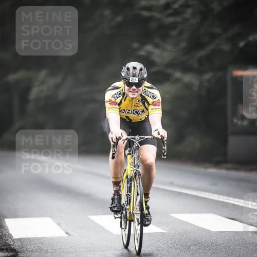 13.09.2026 - Stadtparktriathlon H.Heesch http://msf.ph/oto/10358833 13.09.2026 09:55:33 Radfahren 211, 319, 330 meine-sportfotos.de