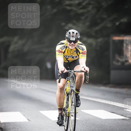 13.09.2026 - Stadtparktriathlon H.Heesch http://msf.ph/oto/10358838 13.09.2026 09:55:33 Radfahren 211, 319, 330 meine-sportfotos.de